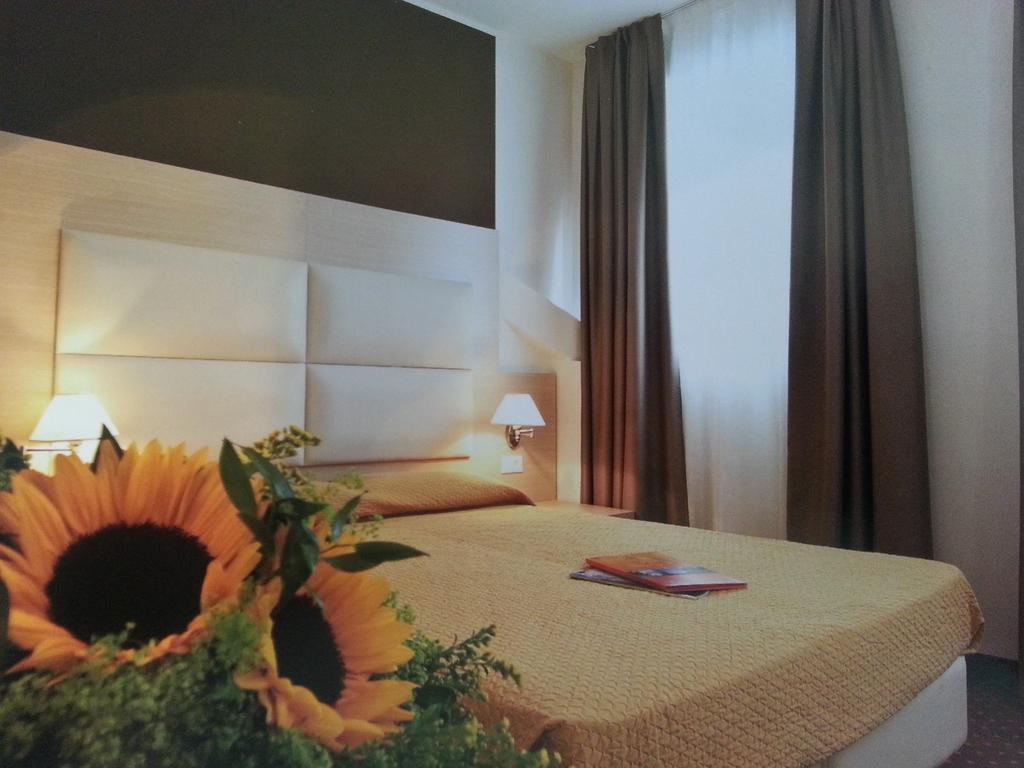 Regina Hotel