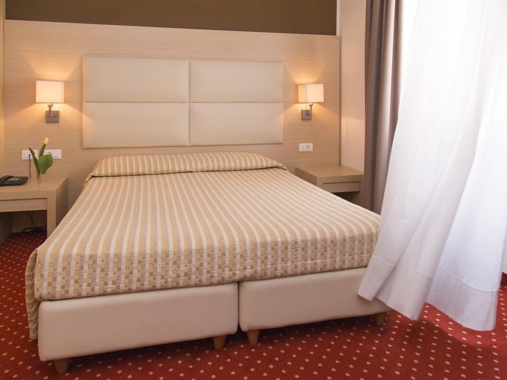 Hotel Regina 3*